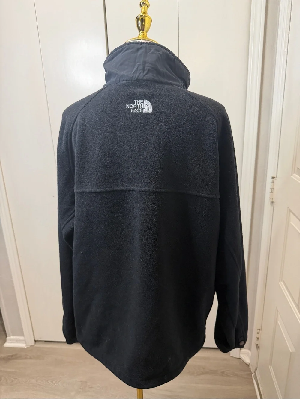 The North Face Men’s Black Full-Zip Fleece Jacket